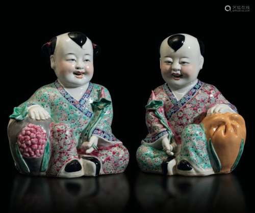 Two Pink Family figures, China, Republic, 1900s