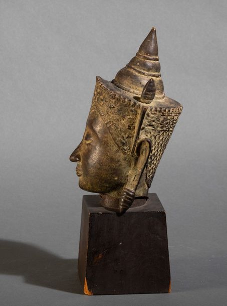 a bronze buddha head, thailand, ayatthaya, 1600s