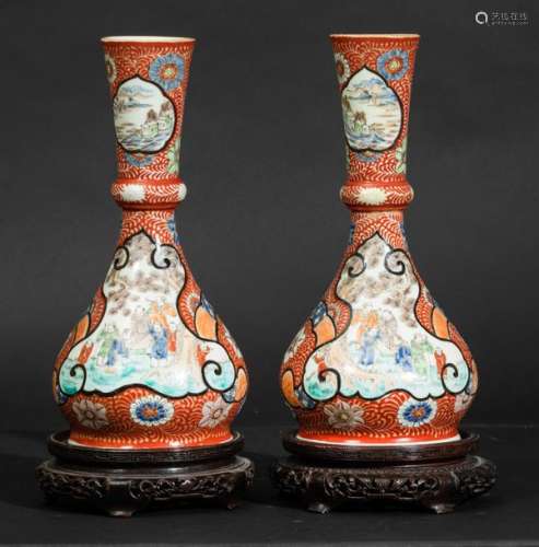 Two Kutani vases, Japan, Meiji period, 1800s