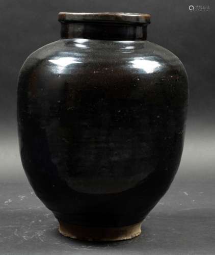 An enamelled grès vase, China, Qing Dynasty