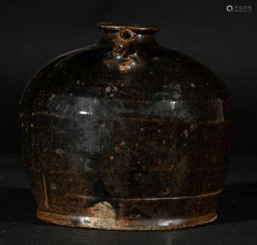 An enamelled grès pitcher, China, Qing Dynasty