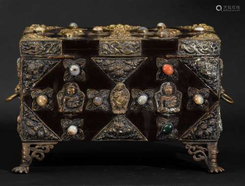 A lacquered wood chest, Tibet, early 1900s
