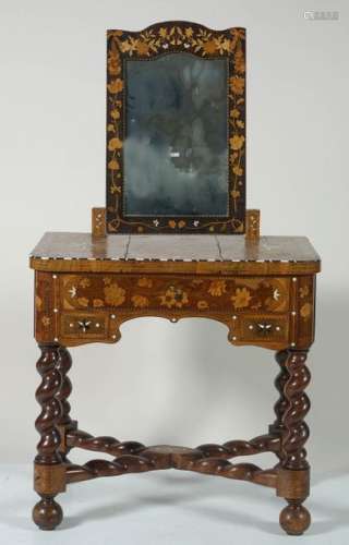 Small lady's dressing table and its Louis XIV styl…