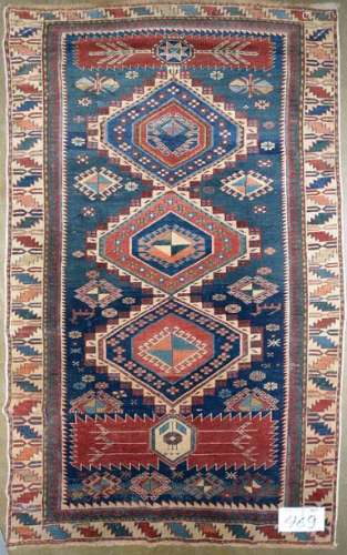 Handmade wool Shirvan rug with three hexagonal med…