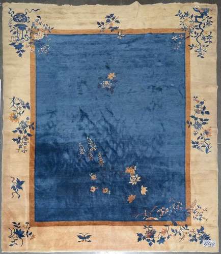 Large blue, brown and beige woolen rug decorated w…