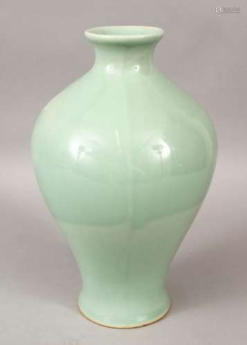 A GOOD 19TH / 20TH CENTURY CHINESE CELADON MEIPING PORCELAIN VASE, the base with an overglaze four