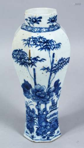 A GOOD 18TH CENTURY QIANLONG BLUE & WHITE PORCELAIN HEXAGONAL FORM VASE, the body decorated with