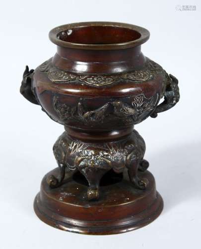 A GOOD CHINESE LATE 19TH CENTURY BRONZE CENSER, the censer stood upon a cylindrical base with six