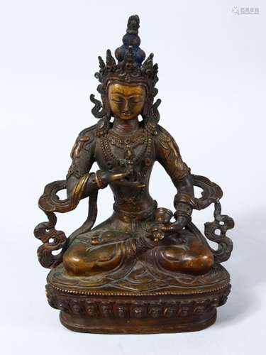 A 19TH CENTURY SINO TIBETAN BRONZE FIGURE OF BUDDHA / DEITY, in a seated meditating position holding