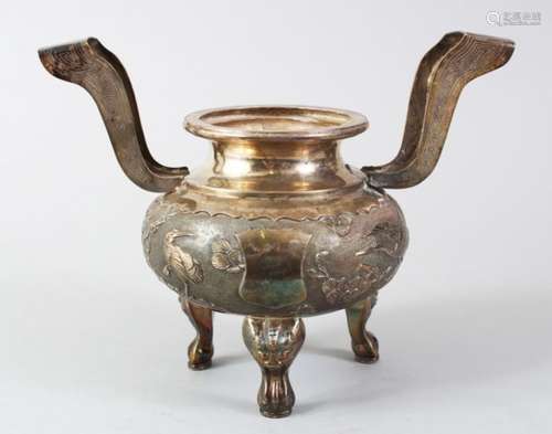 A GOOD 19TH CENTURY CHINESE WHITE METAL / SILVER TRIPLE FOOT CENSER, the censer with embossed