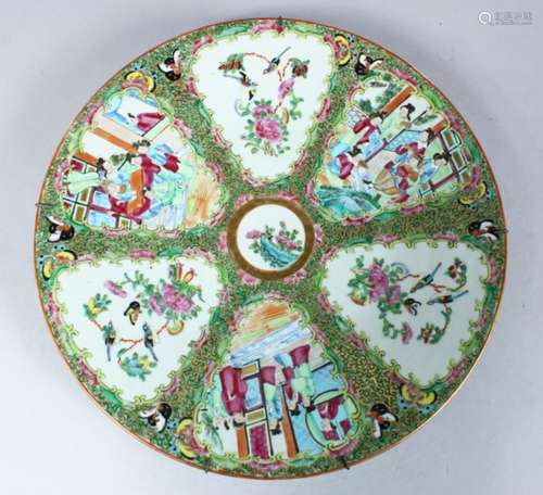 A GOOD 19TH CENTURY CHINESE CANTON FAMILLE ROSE PORCELAIN CHARGER, the charger decorated with panels