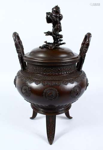 A GOOD JAPANESE MEIJI PERIOD BRONZE LIDDED KORO, the lid of the koro with an okimono of a mythical