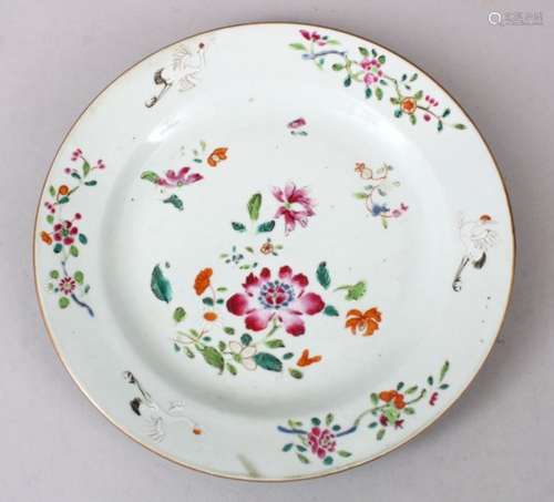 AN 18TH CENTURY CHINESE FAMILLE ROSE PORCELAIN PLATE, decorated with scenes of native flora and