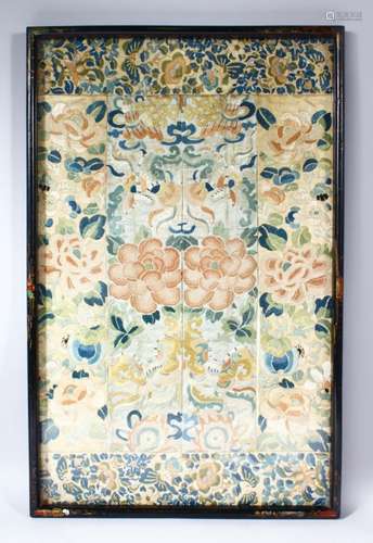 A 19TH CENTURY CHINESE FRAMED EMBROIDERED SILK PICTURE, the embroidered silk depicting scenes of