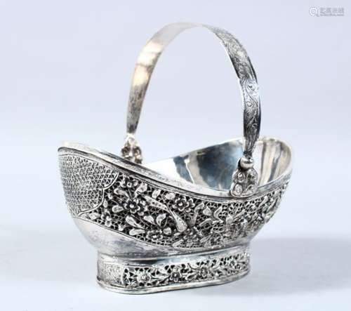 A 19TH CENTURY INDIAN WHITE METAL BASKET, with decoration depicting scenes of birds and flora,