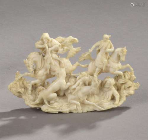 Haut relief en ivoire sculpté d’une scène de chass…