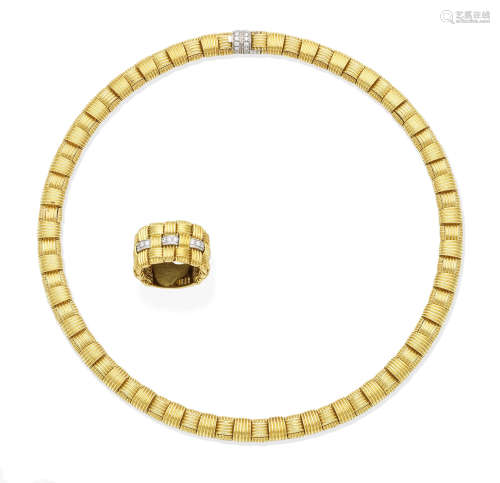 A gold and diamond necklace and ring suite,  by Roberto Coin, 2006   (2)