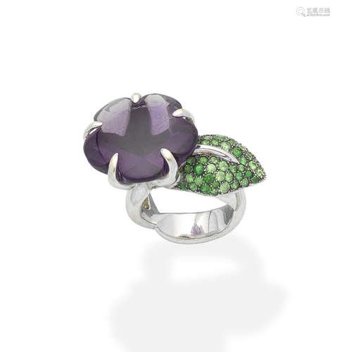 An amethyst and garnet ring, by Chanel