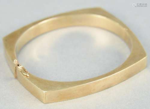 18K Gold square bangle bracelet. 16.7 grams total