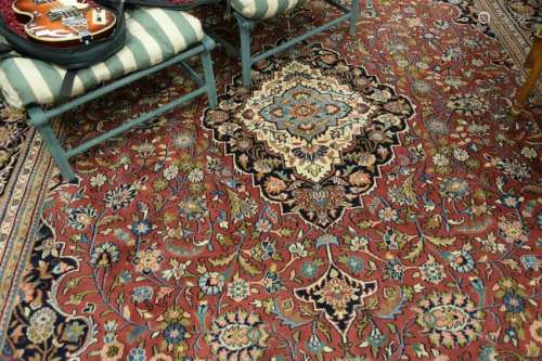 Oriental Carpet. 9'10