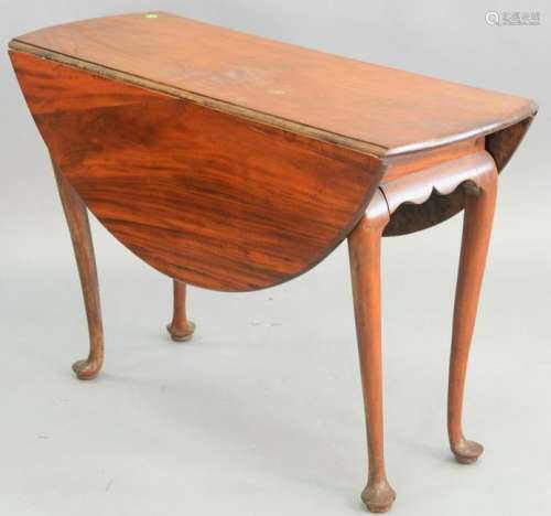 Queen Anne mahogany drop leaf table, on cabriole legs