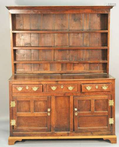 Oak Welsh cupboard in two parts, with open shelves on