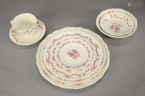 159 Piece Wedgwood Queen's Shape dinner set, setting