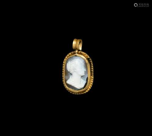 Sardonyx Cameo of Empress Crispina in Gold Pendant