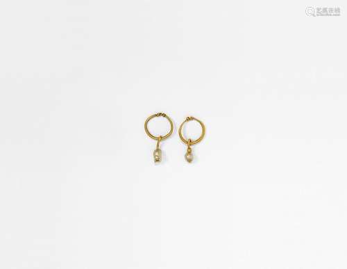 Roman Gold Hoop Earring Pair