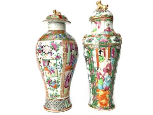 AN EARLY 20TH CENTURY CHINESE FAMILLE ROSE LIDDED JAR