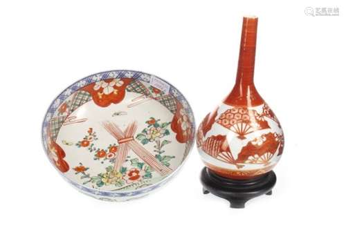 A 20TH CENTURY JAPANESE KUTANI VASE AND AN IMARI BOWL