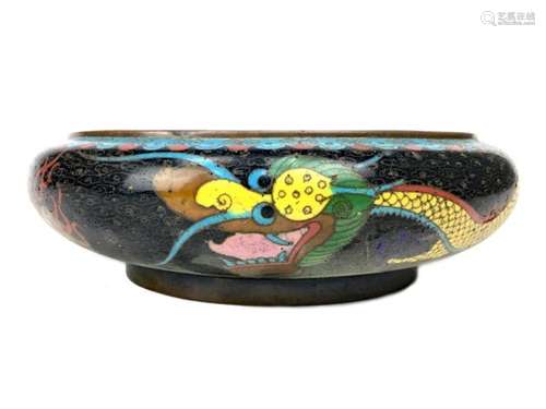 A 20TH CENTURY CHINESE CLOISONNE CIRCULAR BOWL