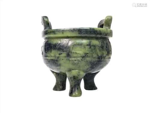 AN EARLY 20TH CENTURY CHINESE JADE CENSER AND A BLUE AND WHITE STAND