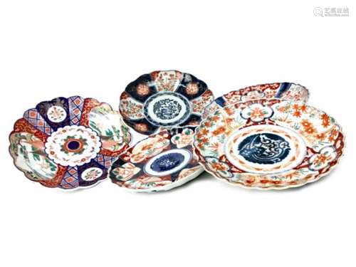 A LOT OF FIVE 20TH CENTURY JAPANESE IMARI PLAQUES