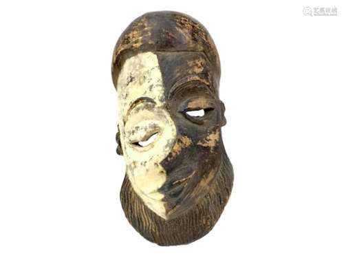 A PENDE POX MASK