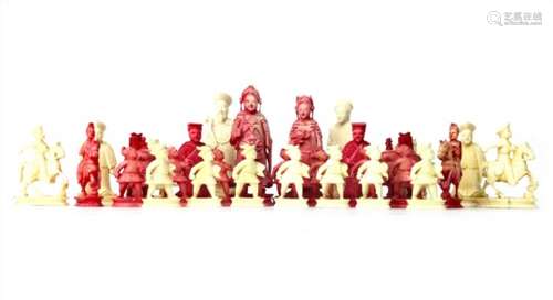 A LATE 19TH/EARLY 20TH CENTURY CHINESE IVORY CHESS SET