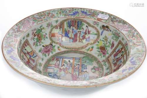 A LATE 19TH/EARLY 20TH CENTURY CHINESE FAMILLE ROSE BOWL