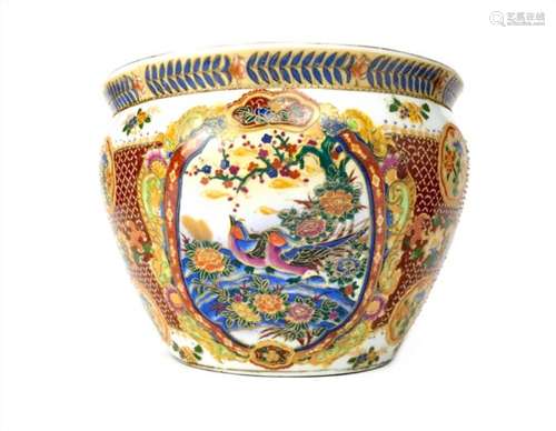 A 20TH CENTURY CHINESE PLANTER