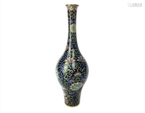 A LATE 19TH CENTURY CHINESE CLOISONNE VASE