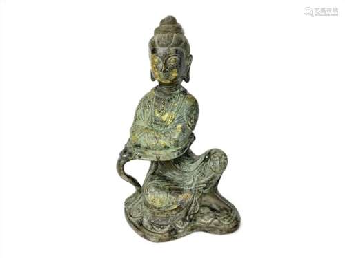 A CHINESE BRONZE FIGURE OF A BUDDHA