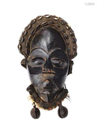 AN AFRICAN CONGO WOOD WALL MASK