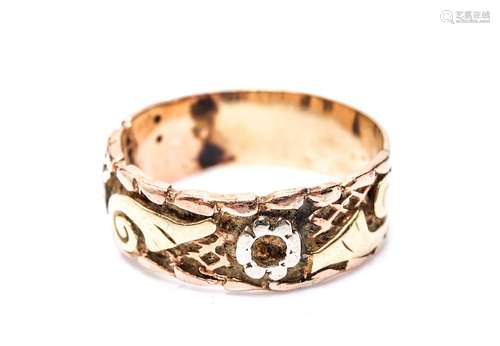 Edwardian 14K Tri-Gold Scroll & Floral Motif Ring