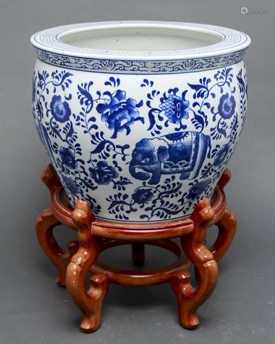 Chinese Blue and White Porcelain Jardiniere