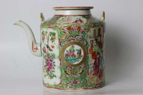 Chinese Rose Medallion Porcelain Teapot