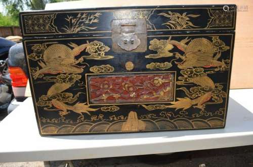 Chinese antique 19th Century wood chest