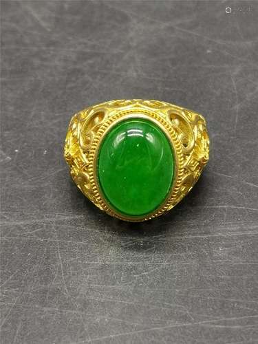 Chinese Ring w Green Stone