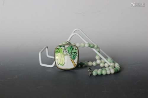 Jadeite Necklace w Porcelain Pendant