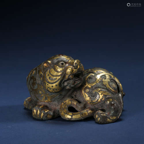 ANCIENT CHINESE BRONZE INLAID WITH GOLD BEAST