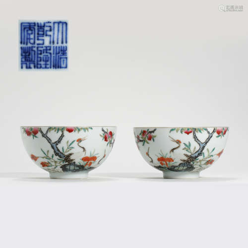 A PAIR OF ANCIENT CHINESE BLUE AND WHITE PORCELAIN CUPS