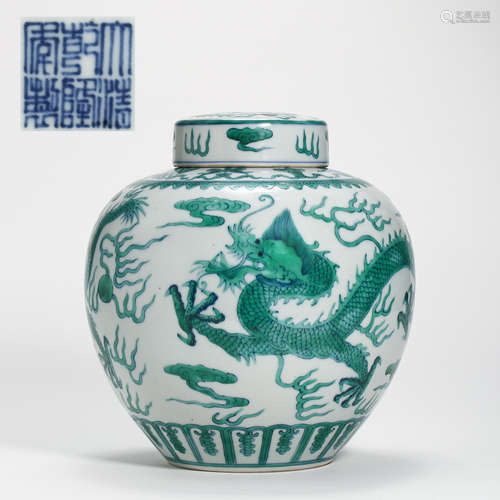 ANCIENT CHINESE BLUE AND WHITE PORCELAIN POT